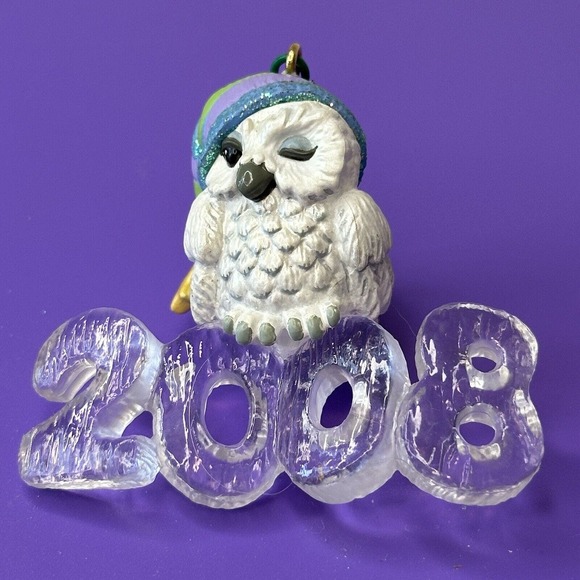 Hallmark Cool Decade 2008 Snow Owl Polar Animal Figurines Dated Discontinued - Picture 4 of 4